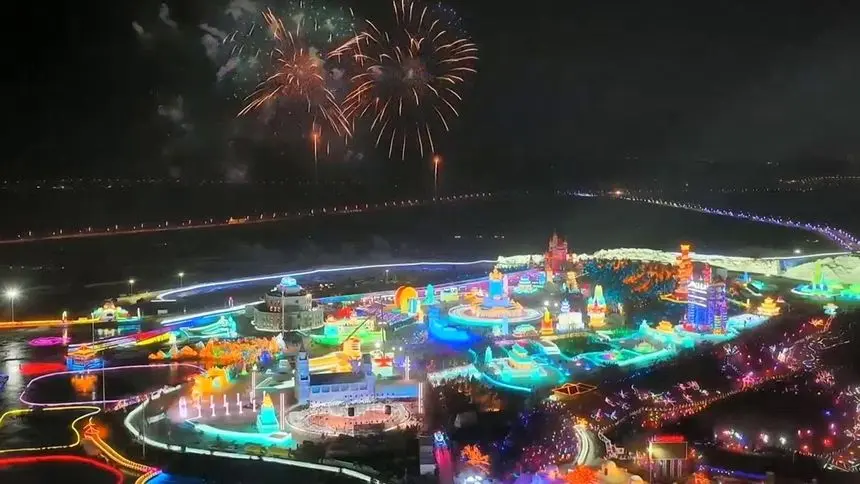 《热雪沸腾的我们》：青春、梦想与滑雪，燃爆冬季的荷尔蒙！